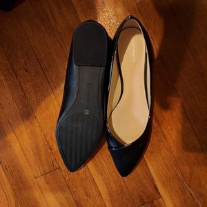 Flat shoes